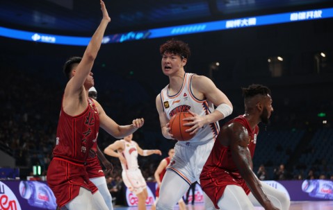 尊龙凯时-强队对抗!顶级球员迎来激烈较量视频