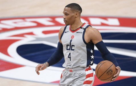 尊龙凯时-太空人客场轻取胜利，哈雷尔关键时刻连得分(haylou solar太空人)